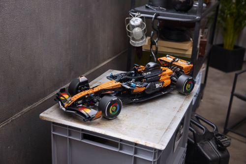 Set 42228
